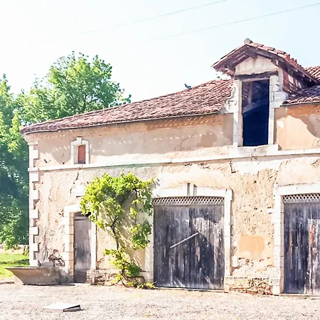 Nice Home In Beylongue Prázdninový dům
